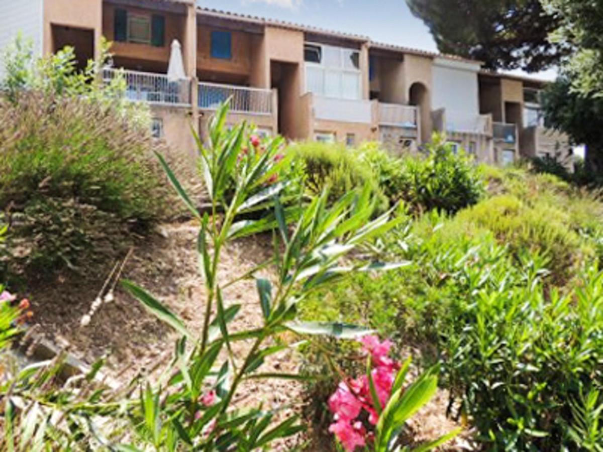 Maison Vue Mer: Cogolin Seaside Retreat with Pool Exterior photo