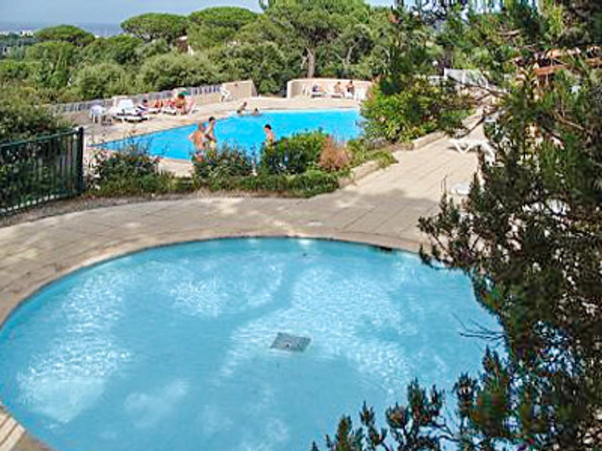 Maison Vue Mer: Cogolin Seaside Retreat with Pool Exterior photo